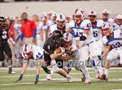 Thumbnail 3 in Lake Travis vs. Midway (UIL 4A Division 1 Final) photogallery.