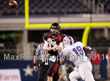 Thumbnail 2 in Lake Travis vs. Midway (UIL 4A Division 1 Final) photogallery.