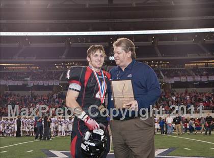 Thumbnail 3 in Lake Travis vs. Midway (UIL 4A Division 1 Final) photogallery.