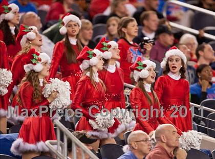 Thumbnail 3 in Lake Travis vs. Midway (UIL 4A Division 1 Final) photogallery.