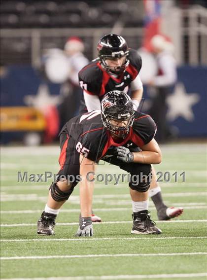 Thumbnail 1 in Lake Travis vs. Midway (UIL 4A Division 1 Final) photogallery.