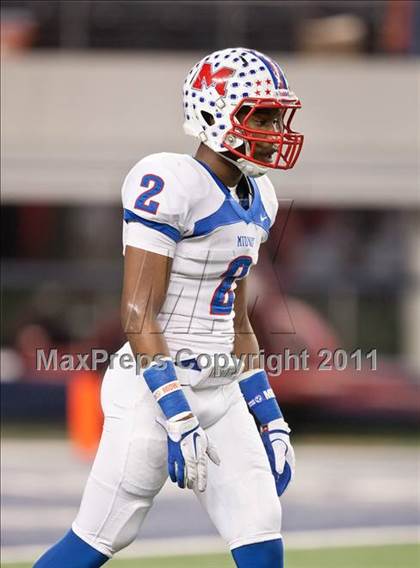 Thumbnail 3 in Lake Travis vs. Midway (UIL 4A Division 1 Final) photogallery.