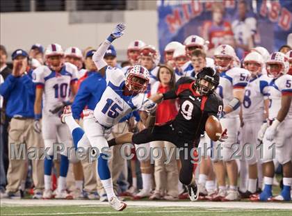 Thumbnail 1 in Lake Travis vs. Midway (UIL 4A Division 1 Final) photogallery.