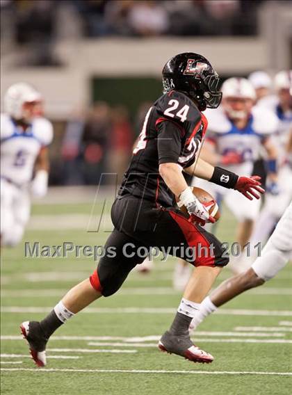 Thumbnail 2 in Lake Travis vs. Midway (UIL 4A Division 1 Final) photogallery.