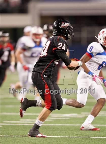 Thumbnail 3 in Lake Travis vs. Midway (UIL 4A Division 1 Final) photogallery.