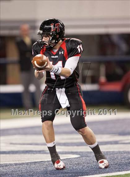 Thumbnail 3 in Lake Travis vs. Midway (UIL 4A Division 1 Final) photogallery.