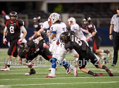 Thumbnail 1 in Lake Travis vs. Midway (UIL 4A Division 1 Final) photogallery.