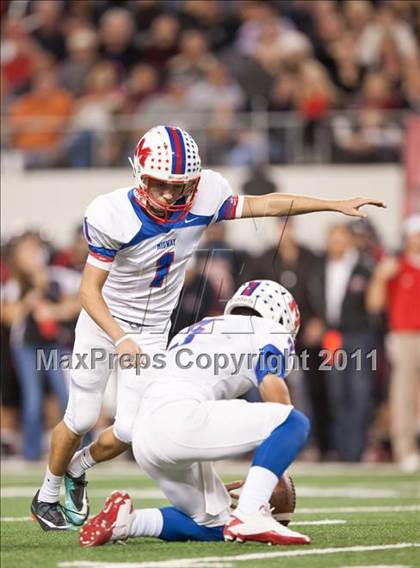 Thumbnail 1 in Lake Travis vs. Midway (UIL 4A Division 1 Final) photogallery.