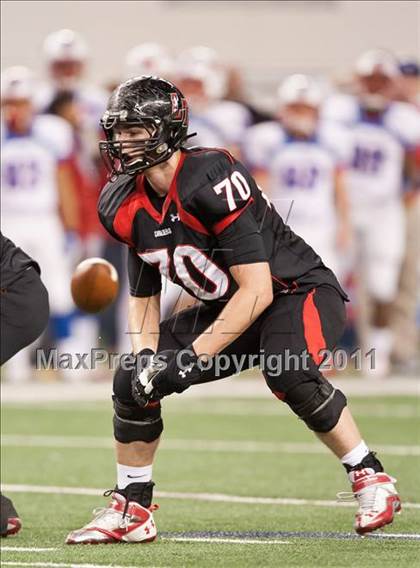 Thumbnail 2 in Lake Travis vs. Midway (UIL 4A Division 1 Final) photogallery.
