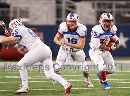 Thumbnail 2 in Lake Travis vs. Midway (UIL 4A Division 1 Final) photogallery.