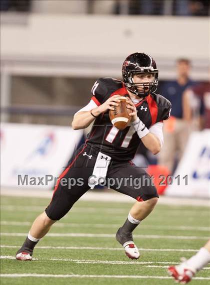 Thumbnail 1 in Lake Travis vs. Midway (UIL 4A Division 1 Final) photogallery.