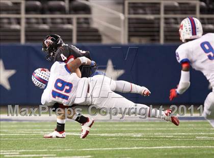 Thumbnail 3 in Lake Travis vs. Midway (UIL 4A Division 1 Final) photogallery.