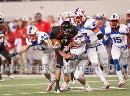 Thumbnail 1 in Lake Travis vs. Midway (UIL 4A Division 1 Final) photogallery.