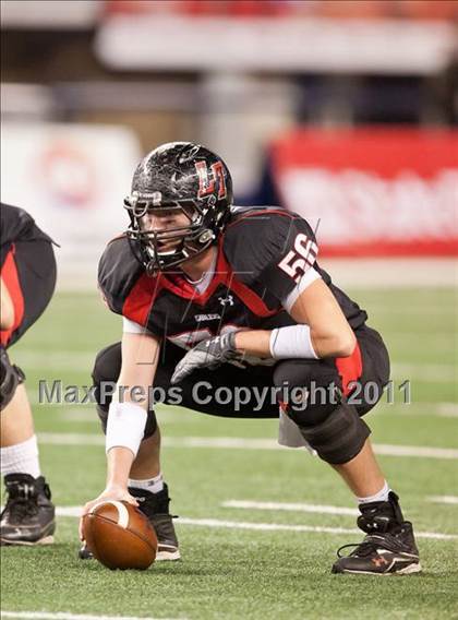Thumbnail 3 in Lake Travis vs. Midway (UIL 4A Division 1 Final) photogallery.