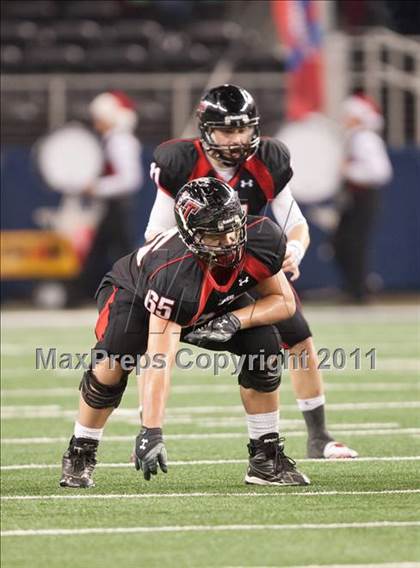 Thumbnail 2 in Lake Travis vs. Midway (UIL 4A Division 1 Final) photogallery.