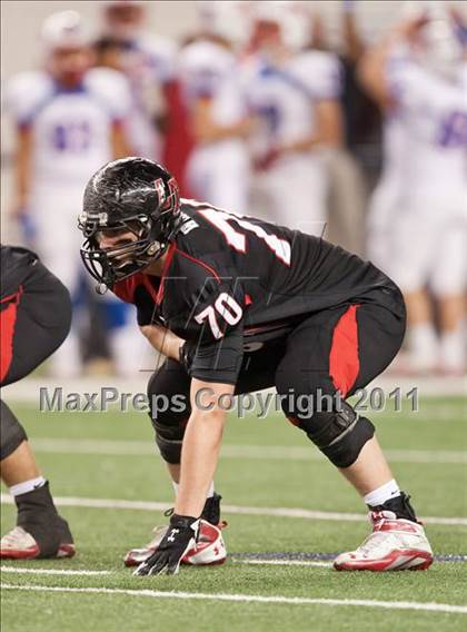 Thumbnail 1 in Lake Travis vs. Midway (UIL 4A Division 1 Final) photogallery.