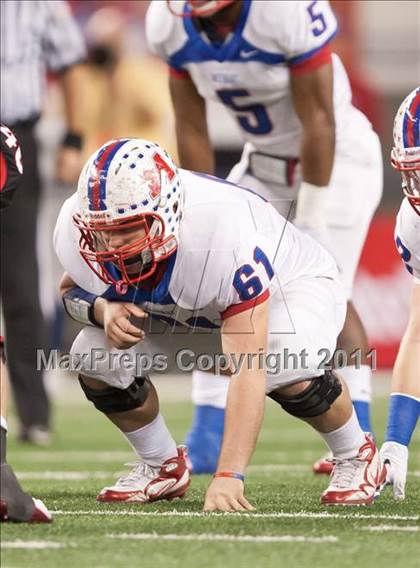Thumbnail 3 in Lake Travis vs. Midway (UIL 4A Division 1 Final) photogallery.