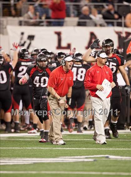 Thumbnail 1 in Lake Travis vs. Midway (UIL 4A Division 1 Final) photogallery.