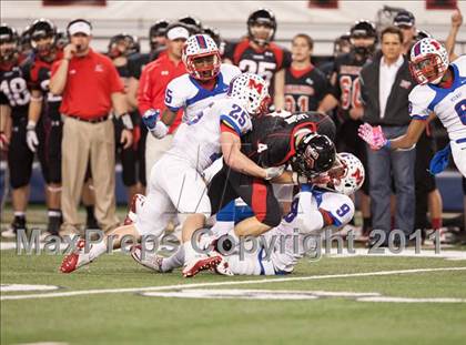 Thumbnail 2 in Lake Travis vs. Midway (UIL 4A Division 1 Final) photogallery.