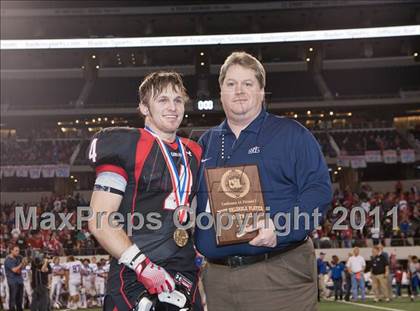 Thumbnail 2 in Lake Travis vs. Midway (UIL 4A Division 1 Final) photogallery.