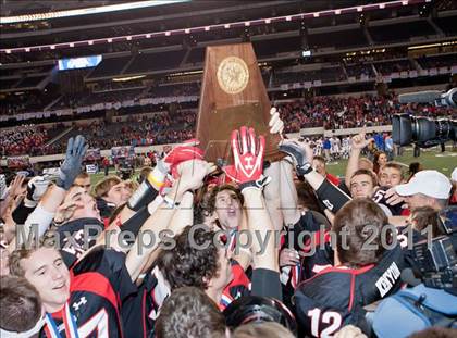 Thumbnail 2 in Lake Travis vs. Midway (UIL 4A Division 1 Final) photogallery.