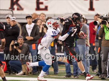 Thumbnail 2 in Lake Travis vs. Midway (UIL 4A Division 1 Final) photogallery.