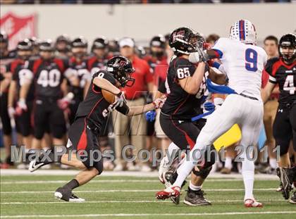 Thumbnail 3 in Lake Travis vs. Midway (UIL 4A Division 1 Final) photogallery.