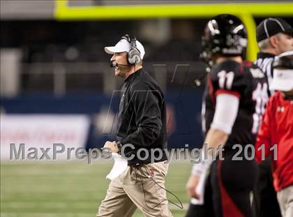 Thumbnail 2 in Lake Travis vs. Midway (UIL 4A Division 1 Final) photogallery.