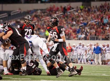 Thumbnail 2 in Lake Travis vs. Midway (UIL 4A Division 1 Final) photogallery.