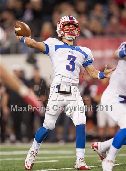 Thumbnail 1 in Lake Travis vs. Midway (UIL 4A Division 1 Final) photogallery.