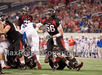 Thumbnail 1 in Lake Travis vs. Midway (UIL 4A Division 1 Final) photogallery.