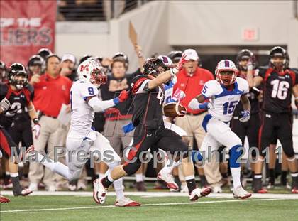 Thumbnail 1 in Lake Travis vs. Midway (UIL 4A Division 1 Final) photogallery.