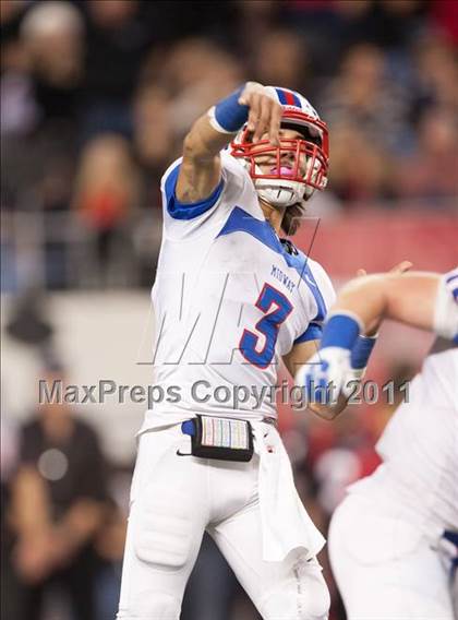 Thumbnail 2 in Lake Travis vs. Midway (UIL 4A Division 1 Final) photogallery.