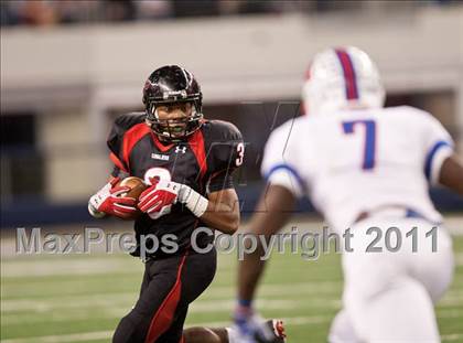 Thumbnail 1 in Lake Travis vs. Midway (UIL 4A Division 1 Final) photogallery.