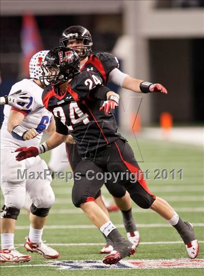 Thumbnail 1 in Lake Travis vs. Midway (UIL 4A Division 1 Final) photogallery.