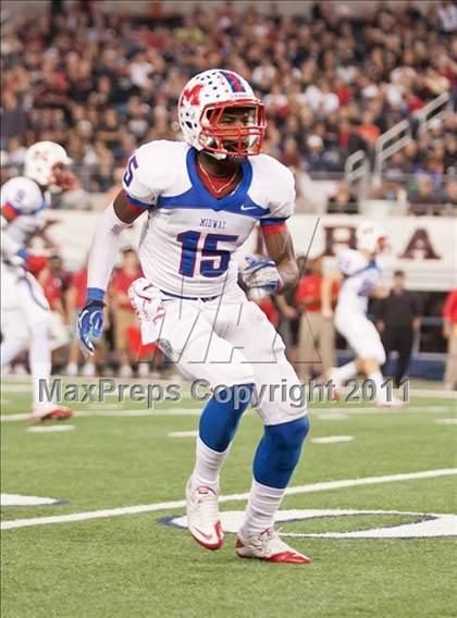 Thumbnail 2 in Lake Travis vs. Midway (UIL 4A Division 1 Final) photogallery.