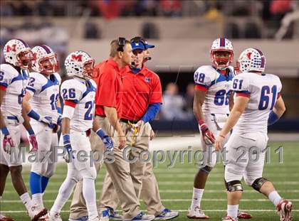 Thumbnail 2 in Lake Travis vs. Midway (UIL 4A Division 1 Final) photogallery.