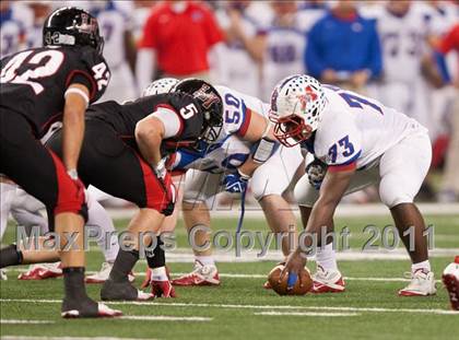 Thumbnail 3 in Lake Travis vs. Midway (UIL 4A Division 1 Final) photogallery.