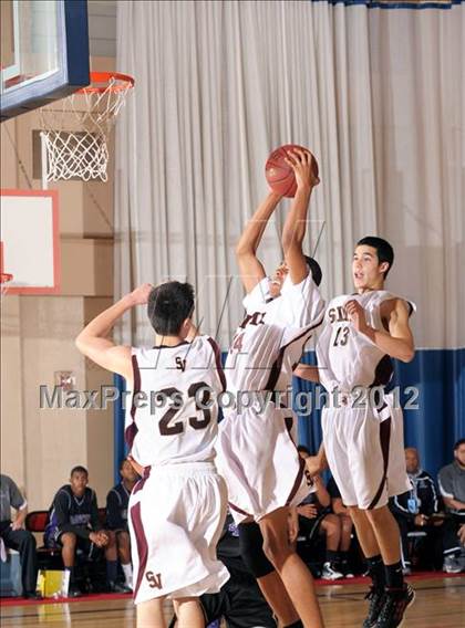 Thumbnail 1 in Rancho Cucamonga vs. Simi Valley (MaxPreps Holiday Classic) photogallery.
