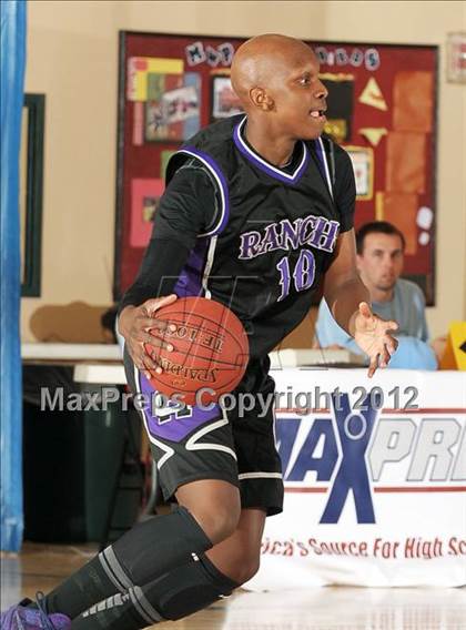 Thumbnail 2 in Rancho Cucamonga vs. Simi Valley (MaxPreps Holiday Classic) photogallery.