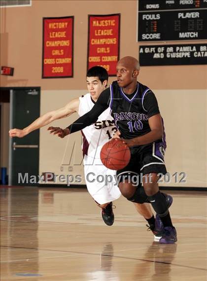 Thumbnail 3 in Rancho Cucamonga vs. Simi Valley (MaxPreps Holiday Classic) photogallery.