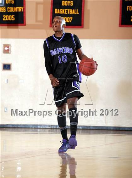 Thumbnail 2 in Rancho Cucamonga vs. Simi Valley (MaxPreps Holiday Classic) photogallery.