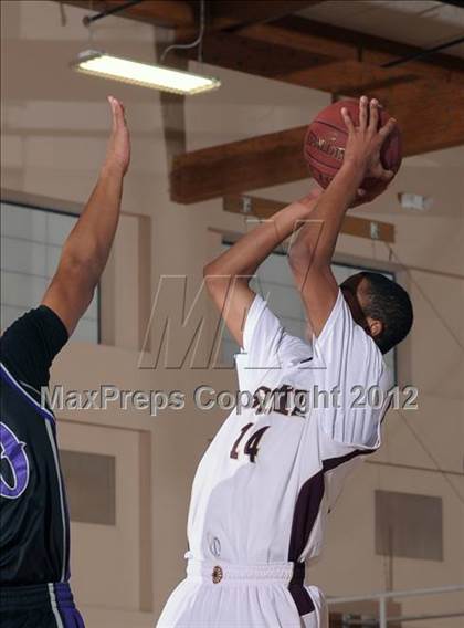 Thumbnail 2 in Rancho Cucamonga vs. Simi Valley (MaxPreps Holiday Classic) photogallery.