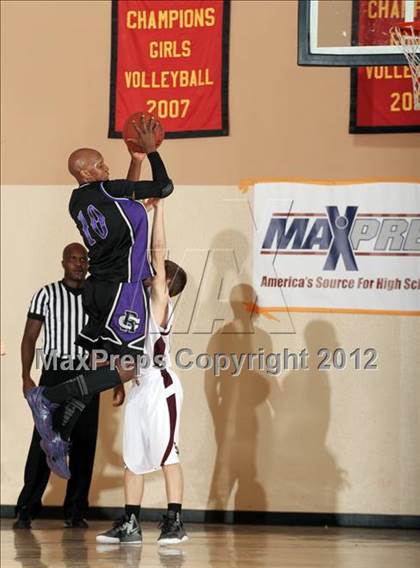 Thumbnail 3 in Rancho Cucamonga vs. Simi Valley (MaxPreps Holiday Classic) photogallery.