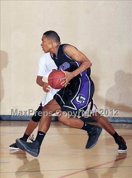 Thumbnail 2 in Rancho Cucamonga vs. Simi Valley (MaxPreps Holiday Classic) photogallery.