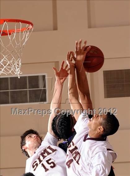Thumbnail 2 in Rancho Cucamonga vs. Simi Valley (MaxPreps Holiday Classic) photogallery.