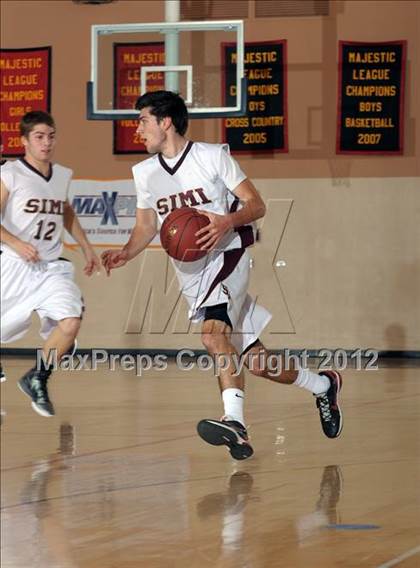 Thumbnail 1 in Rancho Cucamonga vs. Simi Valley (MaxPreps Holiday Classic) photogallery.