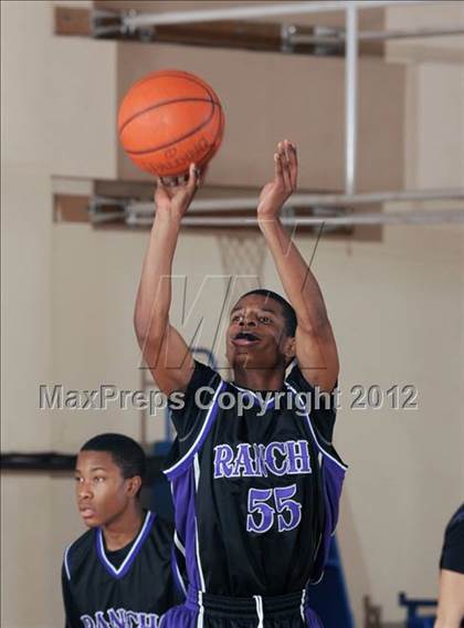 Thumbnail 1 in Rancho Cucamonga vs. Simi Valley (MaxPreps Holiday Classic) photogallery.