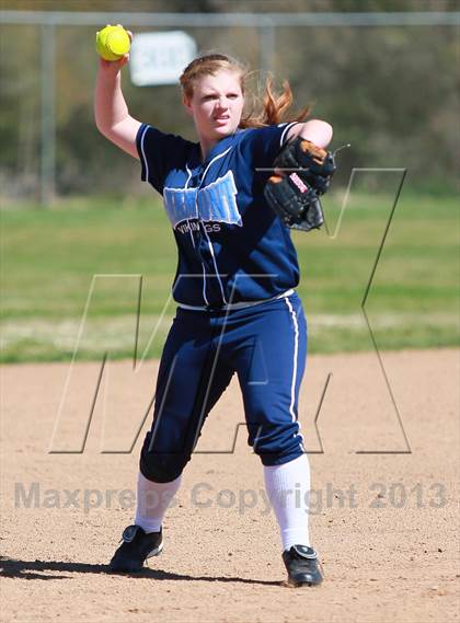 Thumbnail 3 in Monterey Trail vs. Oakmont (Victory Pre-Season T.O.C.) photogallery.