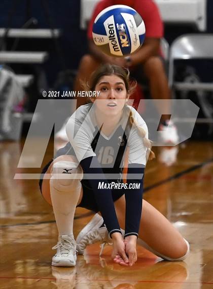Thumbnail 2 in Ironwood Ridge vs. Mira Costa (Durango Fall Classic) photogallery.